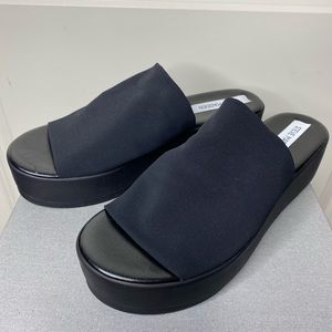 New Steve Madden Slinky Sandals